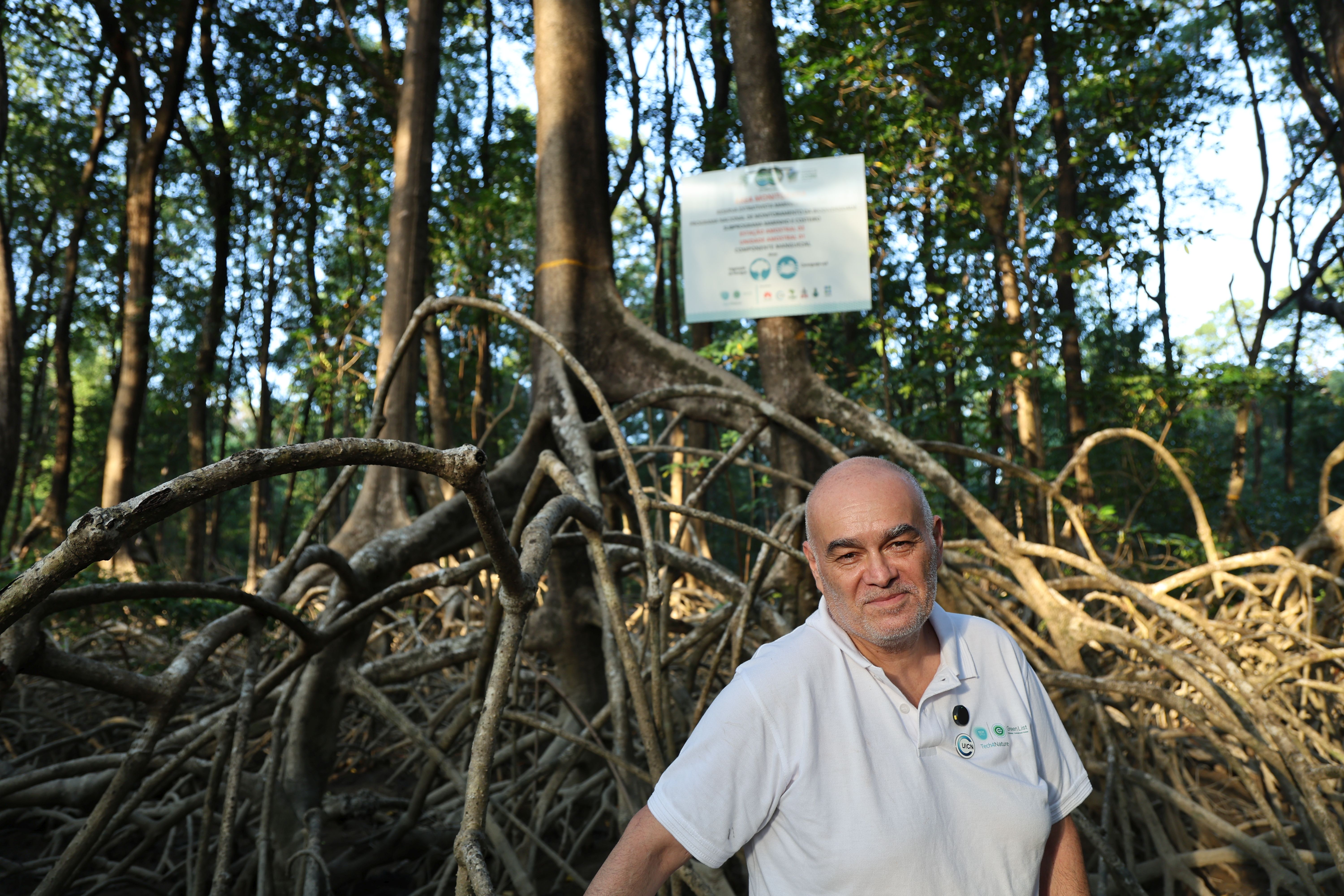 Gabriel Quijandria, IUCN, in a mangrove monitoring plot in Soure.