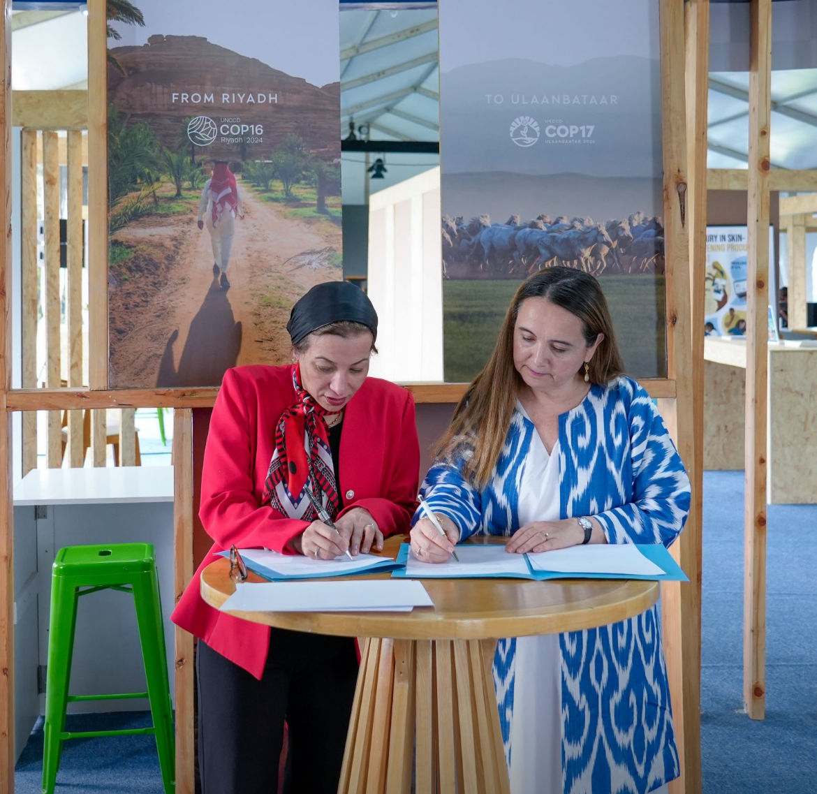IUCN UNCCD MoU Signing UNEA7